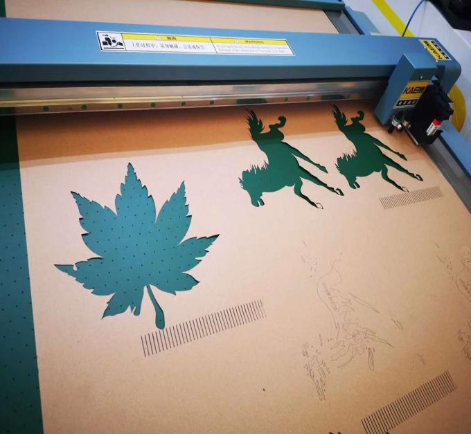 Macchina per il taglio a getto d'inchiostro CAD per le borse per calzature per abbigliamento per tessuti per carta 4