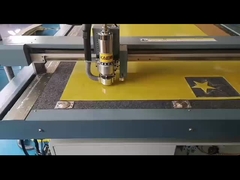 Macchina per il taglio dei modelli da 1500*900 mm per le attività di taglio delle aziende pubblicitarie